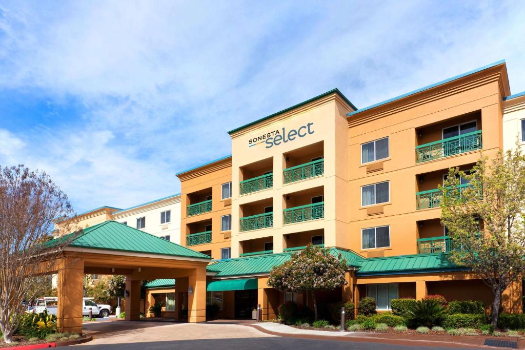 a rendering of the front of a hotel at Sonesta Select San Ramon in San Ramon