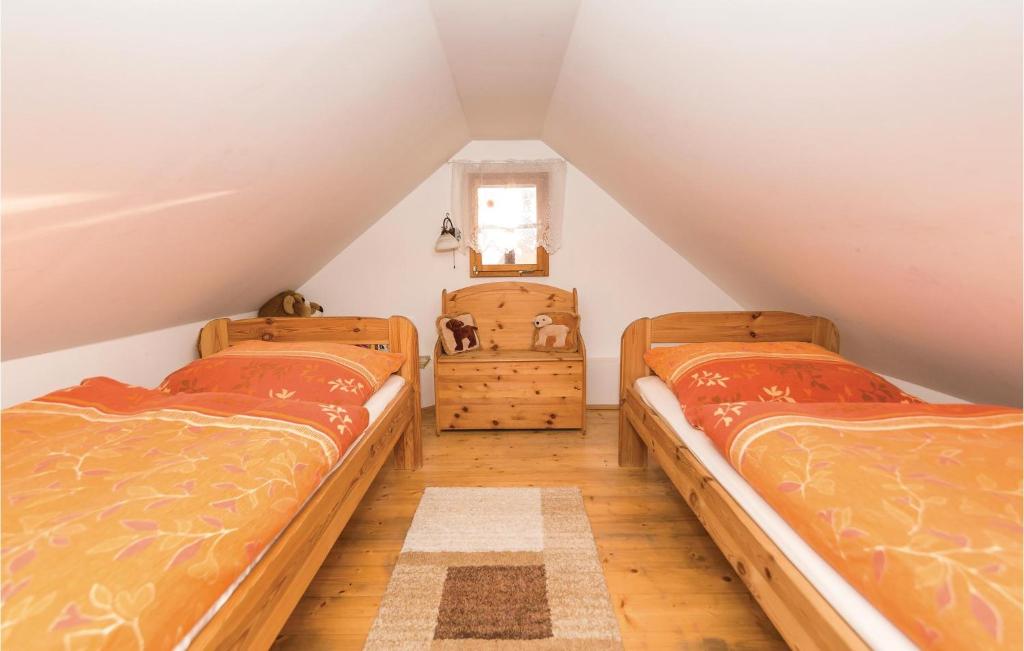 A bed or beds in a room at Haus In Strem Mit Panoramab,