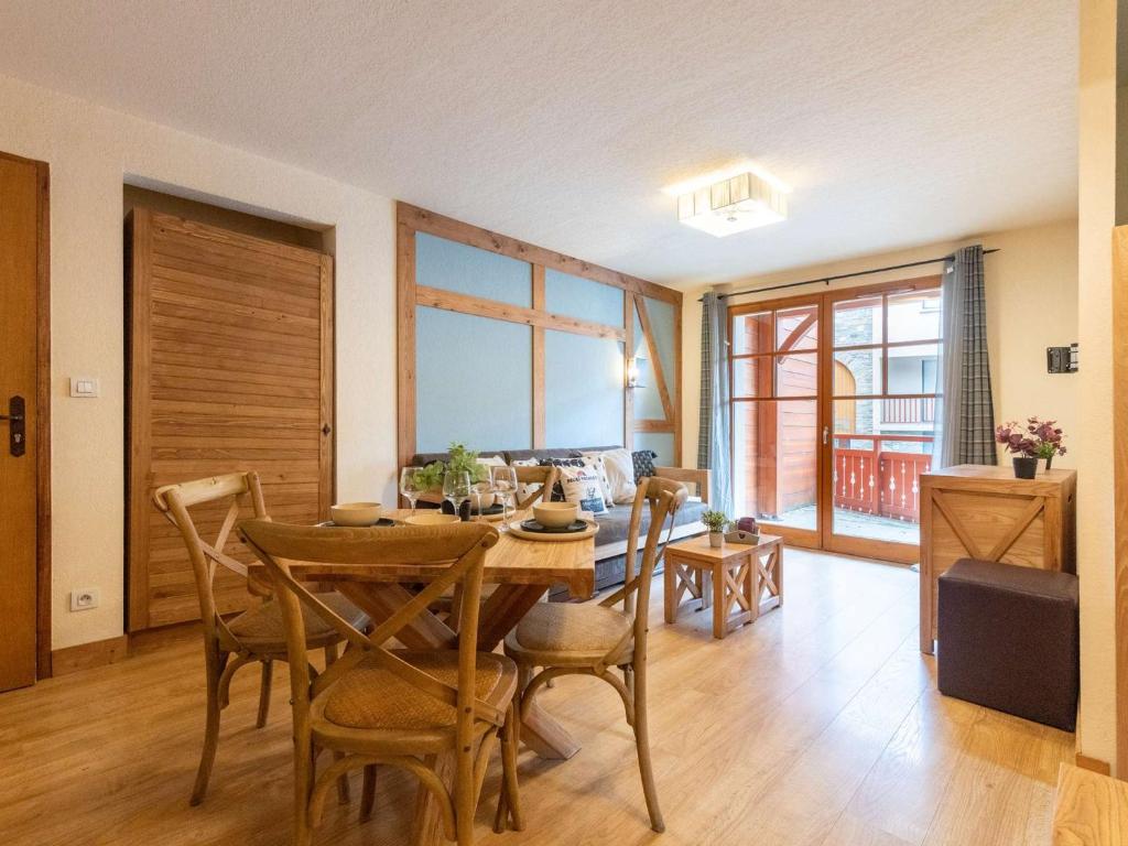Fotografia z galérie ubytovania Studio au Centre-Ville de Saint-Lary avec Piscine, Sauna et Parking Sécurisé - FR-1-296-399 v destinácii Saint-Lary-Soulan