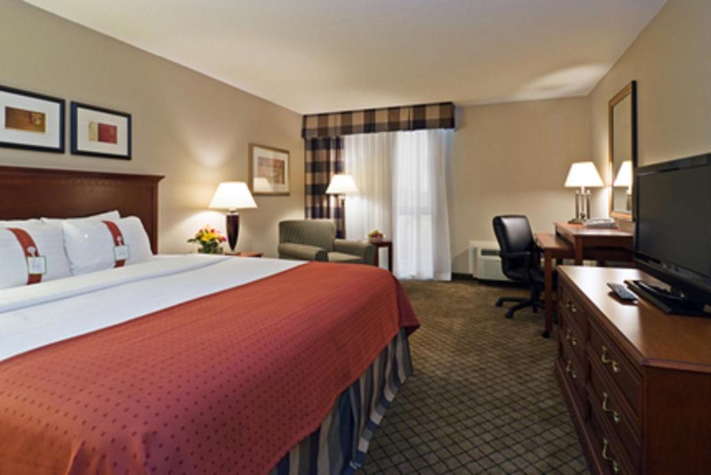 Holiday Inn Cincinnati-Eastgate by IHG photo