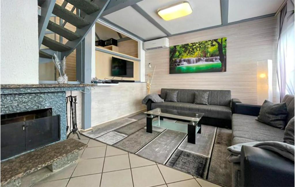 Ferienhaus 18 In Kirchheim - Holiday Home Home Met Drie Slaapkamers