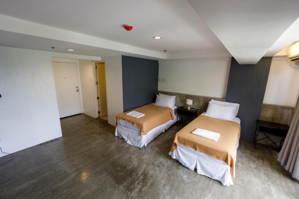 5880 Enriquez Residences - 带阳台的公寓