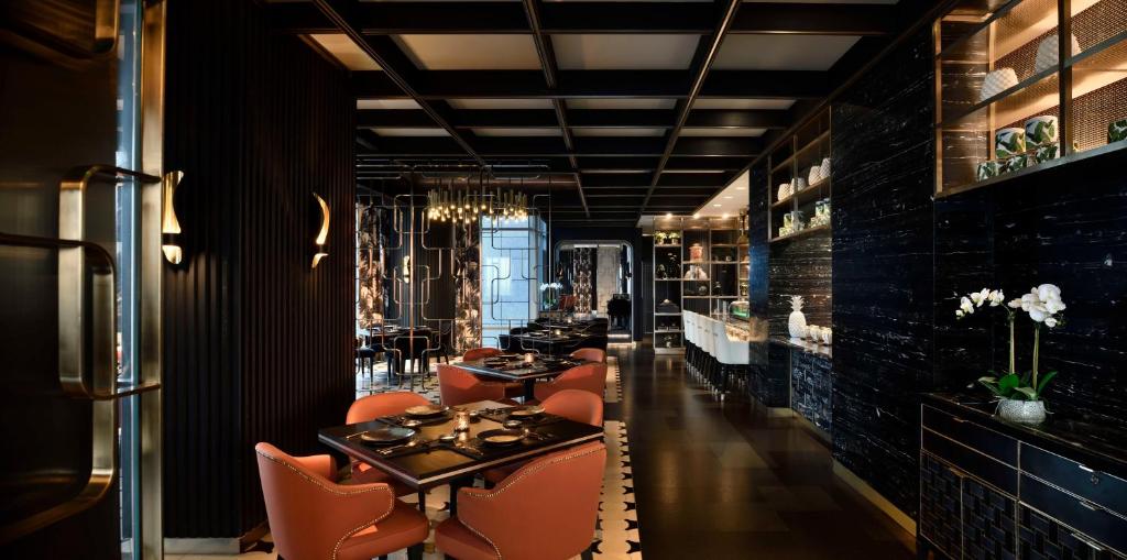 Four Seasons Hotel Bengaluru at Embassy ONE photo
