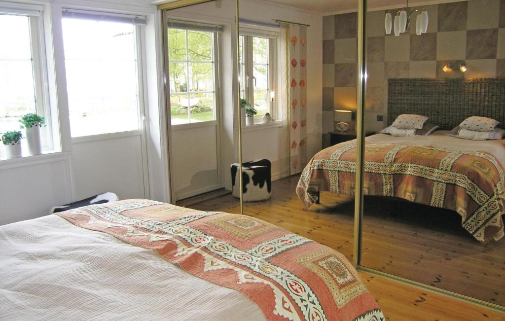 Postel nebo postele na pokoji v ubytování 2 Bedroom Stunning Home In Bor