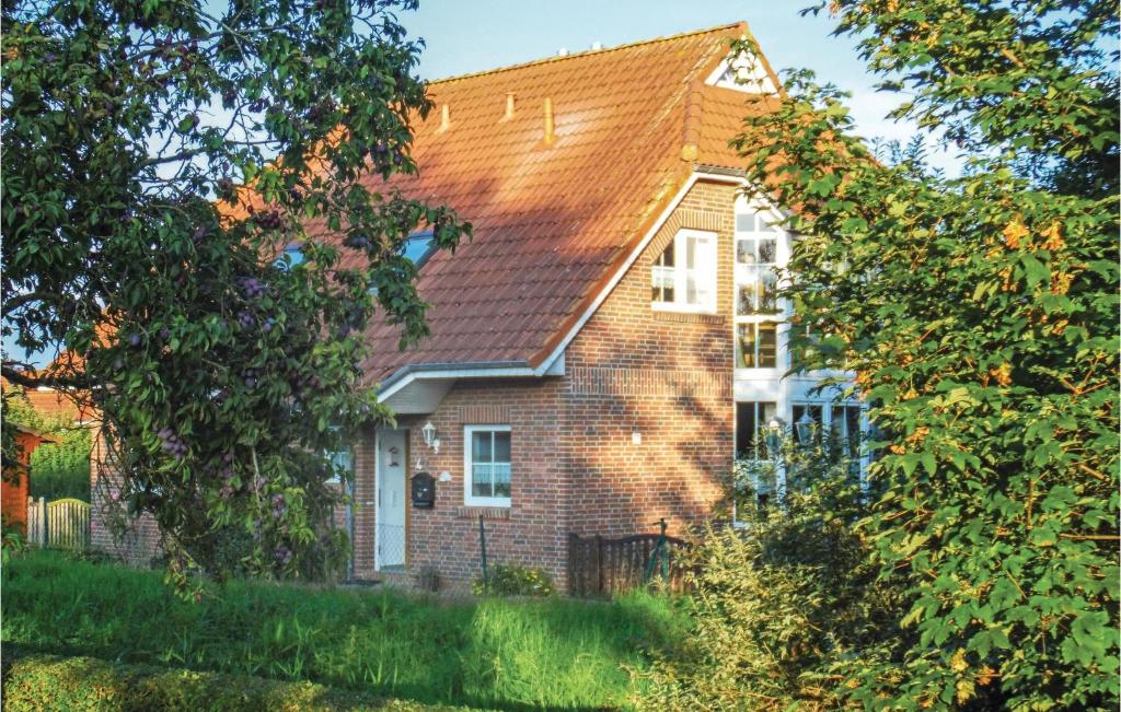 ドルム・ノイフェルトにあるAwesome Home In Wurster Nordseekste With 3 Bedrooms And Wifiのギャラリーの写真