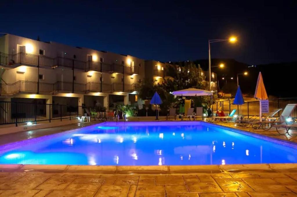 Bazén v ubytování Panoramic Holidays - Deluxe 3 nebo v jeho okolí