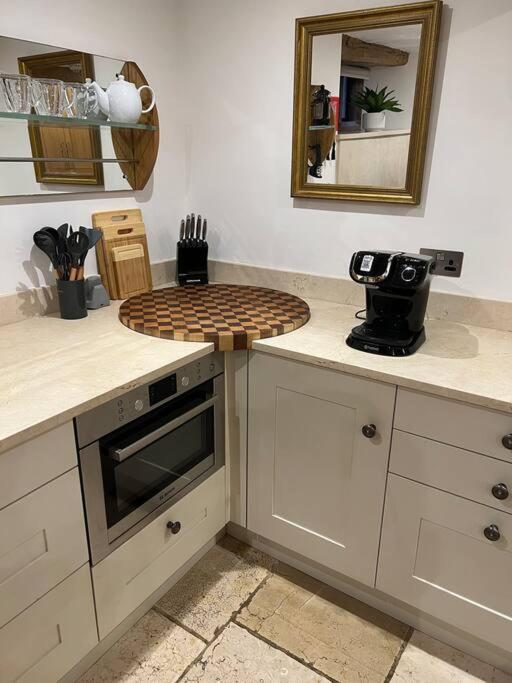 The Horners - Log burner, Cheshire Village, Parking, Walks, Aga, dogs - Casa De Una Habitación