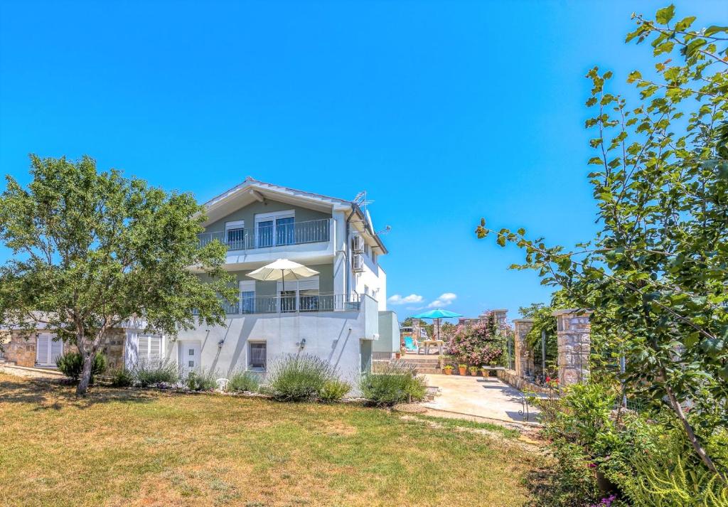 Το κτήριο όπου στεγάζεται  ο ξενώνας