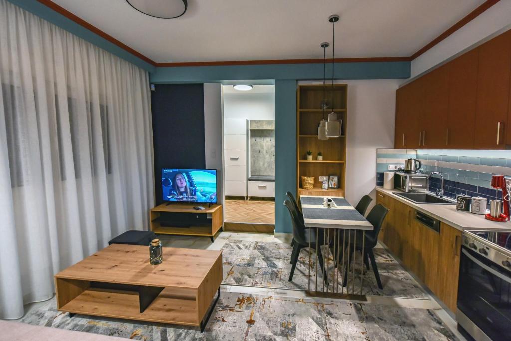 ΚΕΝΤΡΙΚΟ ΚΑΙ COSY ΔΙΑΜΕΡΙΣΜΑ ΣΤΗΝ ΚΟΜΟΤΗΝΗ (ΡΕΤΙΡΕ) - Appartement D'une Chambre