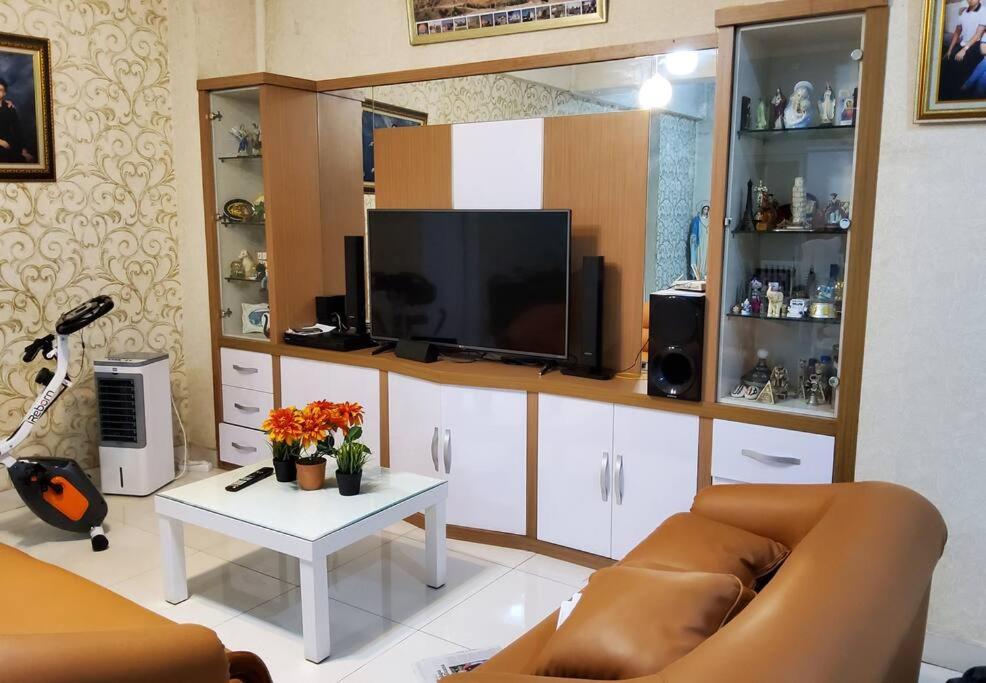 Kondominium Menara Kelapa Gading