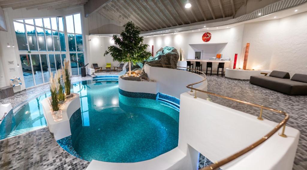 Bazén v ubytování Hotel Wutzschleife nebo v jeho okolí