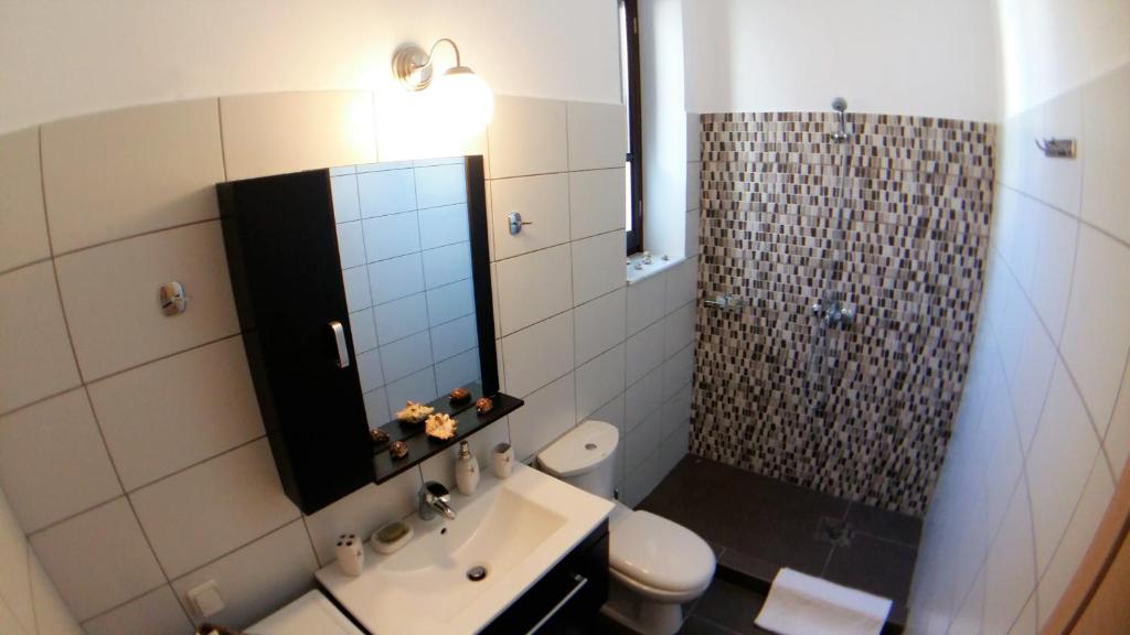 A bathroom at Villa Miranda