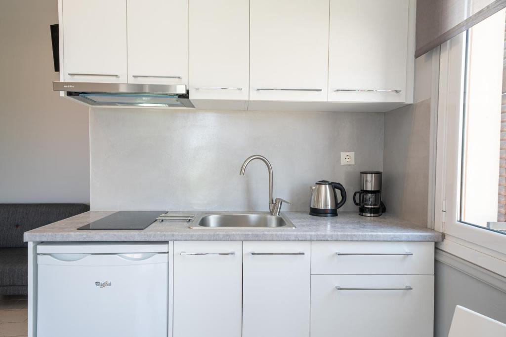 Mary's Studios & Apartment - 15