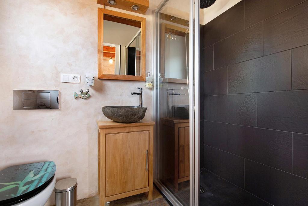 Koupelna v ubytování Tayu Eco Villa