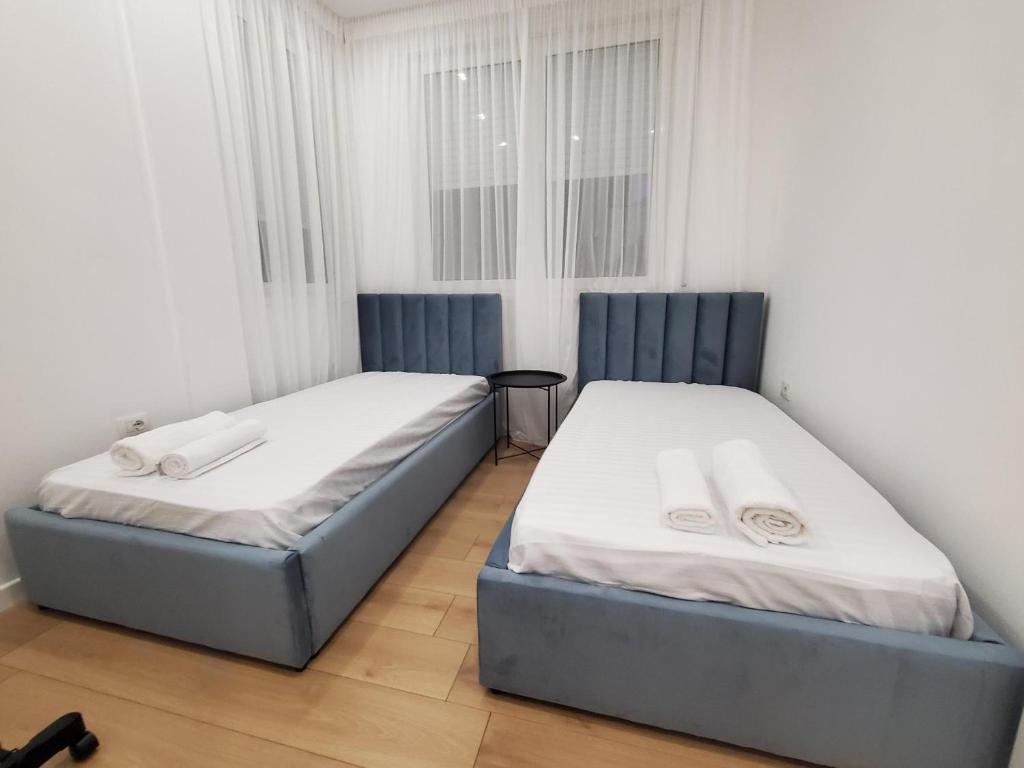 Salty blue, 2 bedroom apartment, by the beach - Image 2
