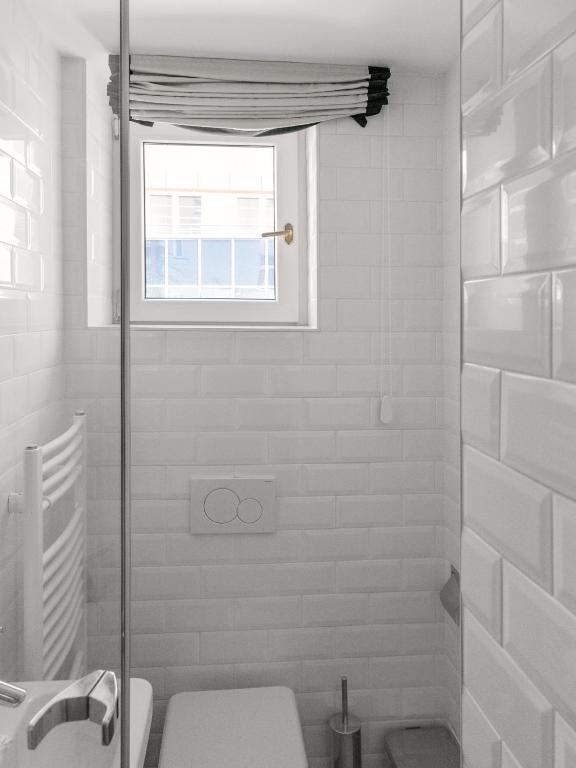 Numa Prague Root - 17