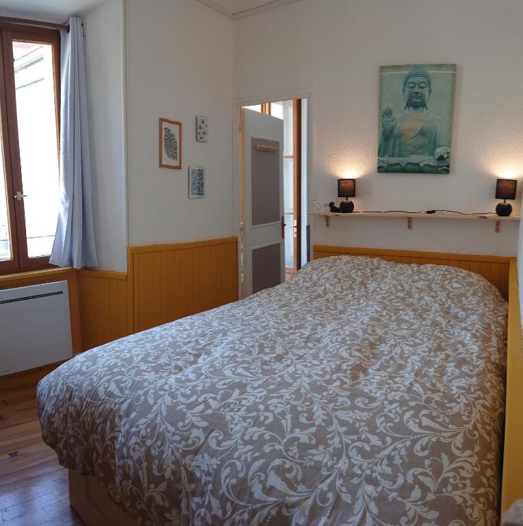 L'appart aux volets rouges - Appartement D'une Chambre