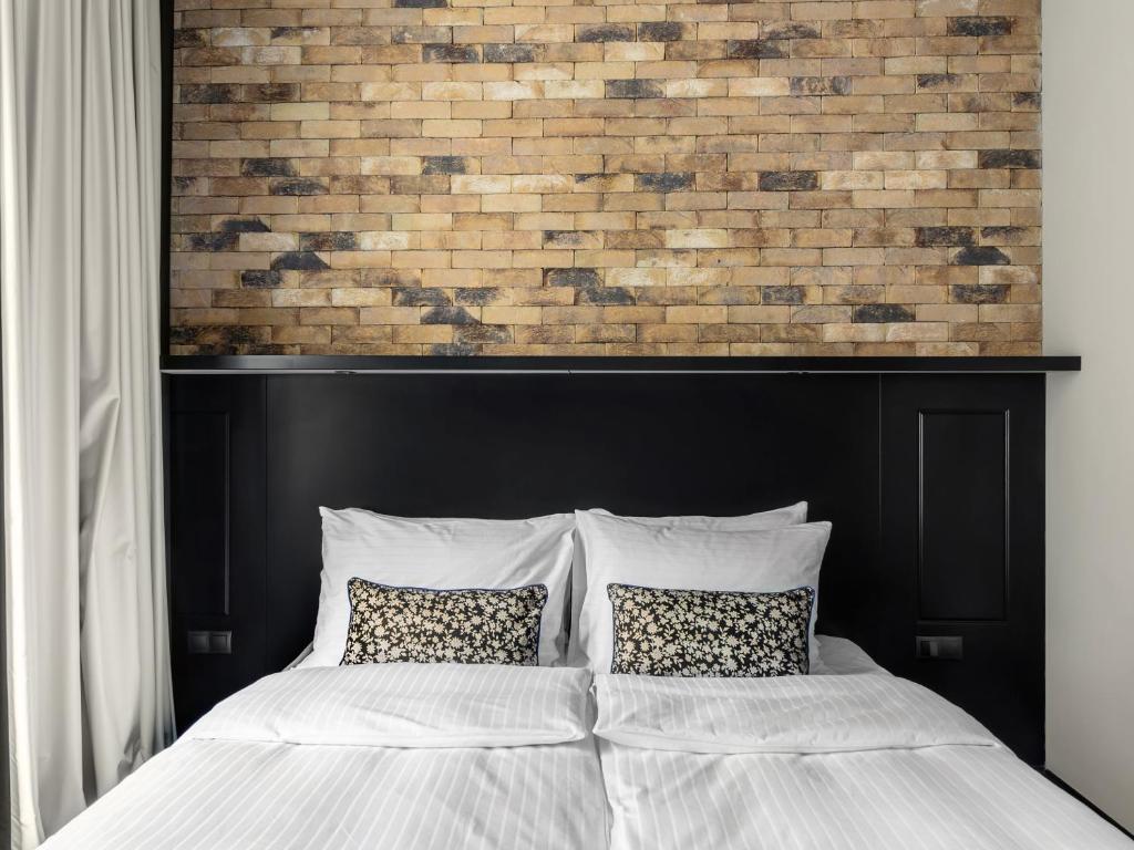 Numa Prague Root - 3