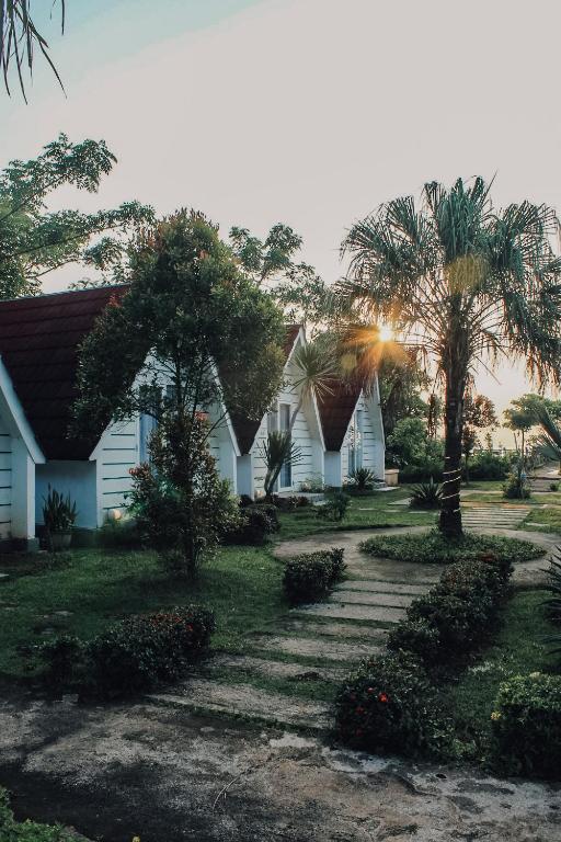 Zahrada ubytování Seaside Villa & Muse Beach Resto