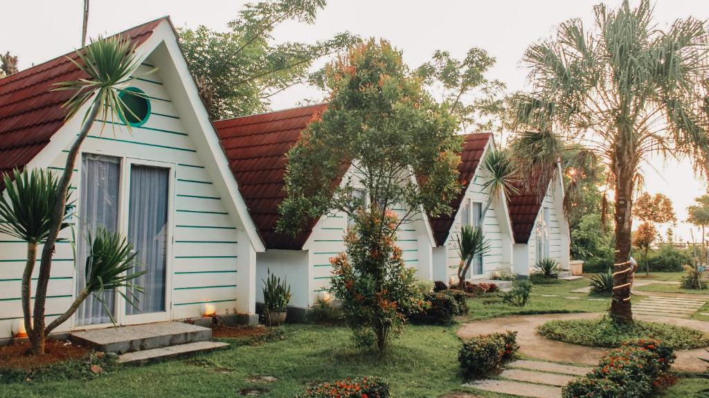 Zahrada ubytování Seaside Villa & Muse Beach Resto