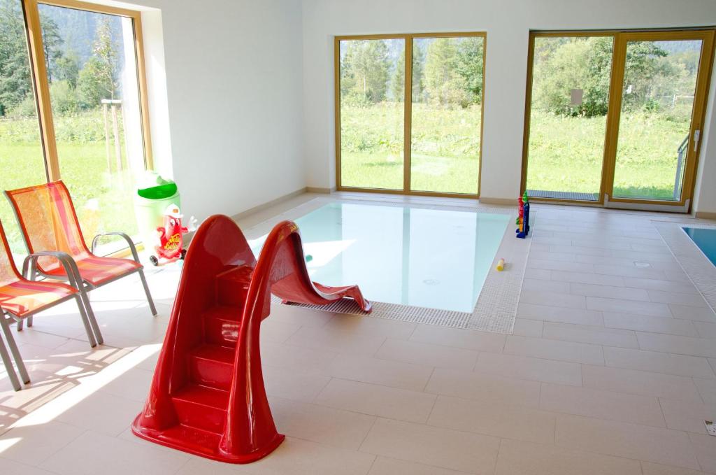 Bassein majutusasutuses Dormio Hotel Obertraun või selle lähedal