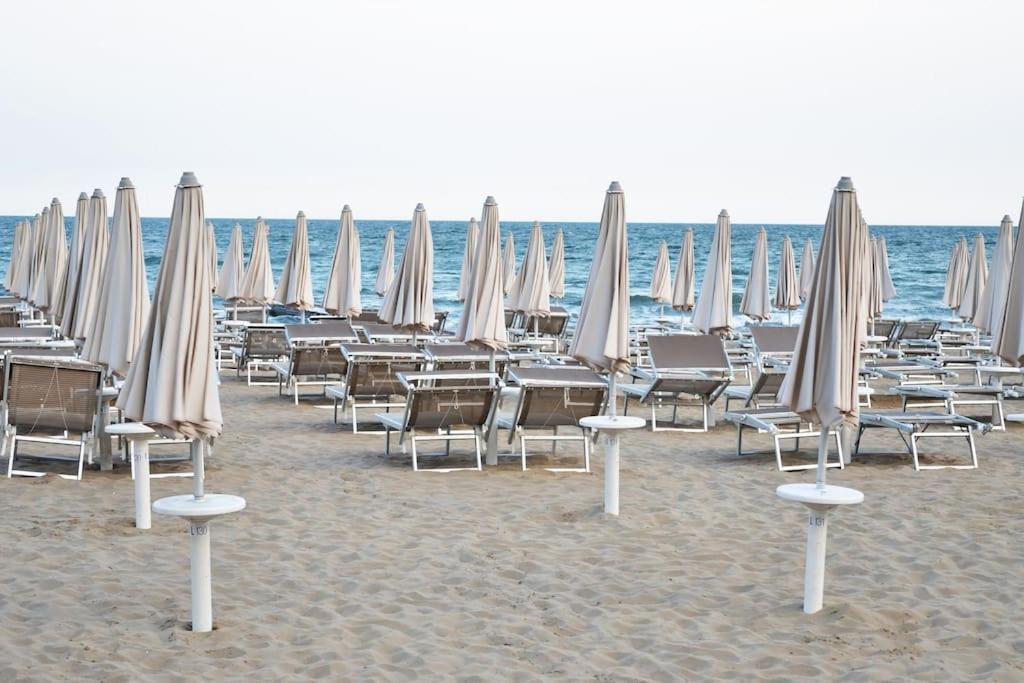 Fotografia z galérie ubytovania [Piazza Nember ] Attico con vista mare v destinácii Lido di Jesolo
