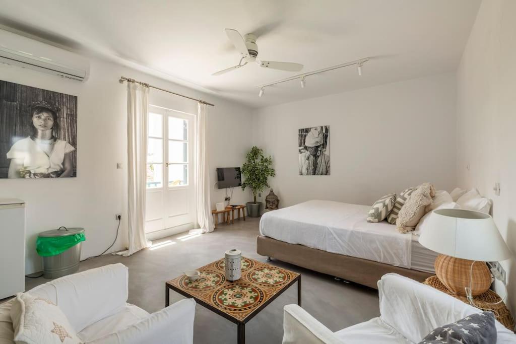 Posteľ alebo postele v izbe v ubytovaní Beautiful, sunny apartment in Mykonos Town
