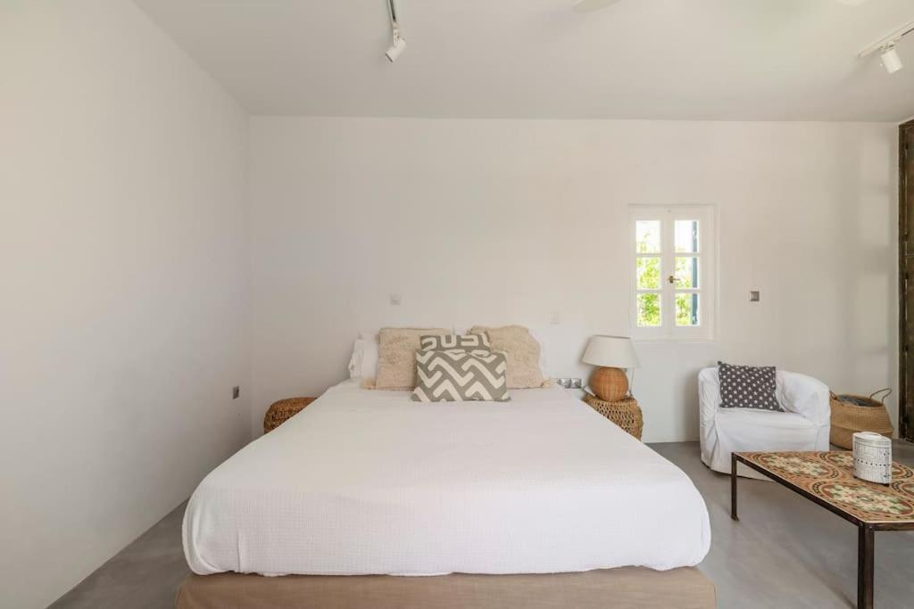 Posteľ alebo postele v izbe v ubytovaní Beautiful, sunny apartment in Mykonos Town