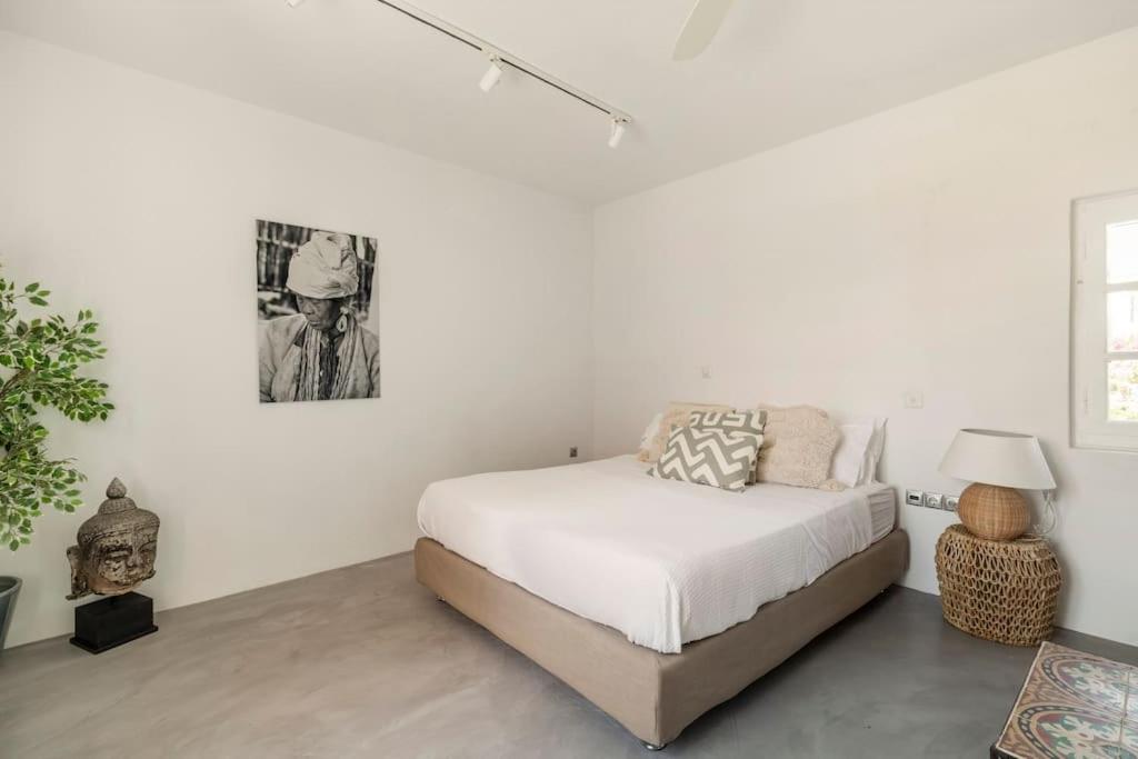 Posteľ alebo postele v izbe v ubytovaní Beautiful, sunny apartment in Mykonos Town