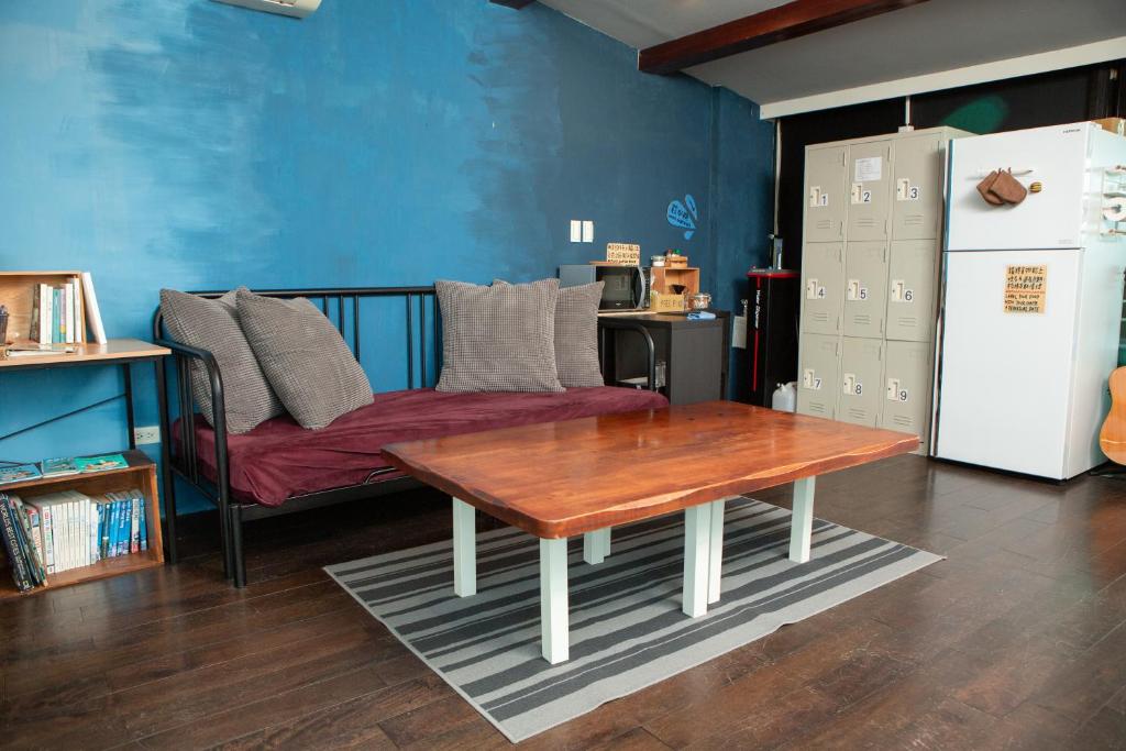 Kuchyň nebo kuchyňský kout v ubytování Corner Hostel & Cafe
