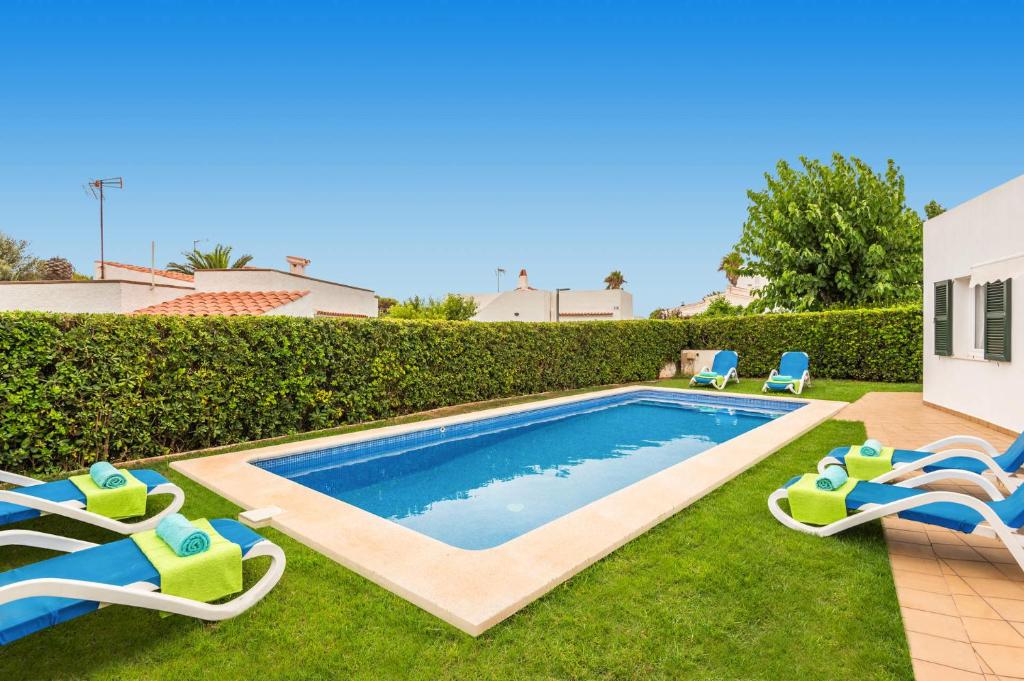 The swimming pool at or close to Villa Beltran by Villa Plus