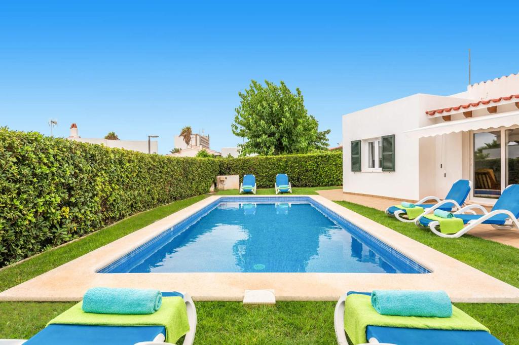 The swimming pool at or close to Villa Beltran by Villa Plus