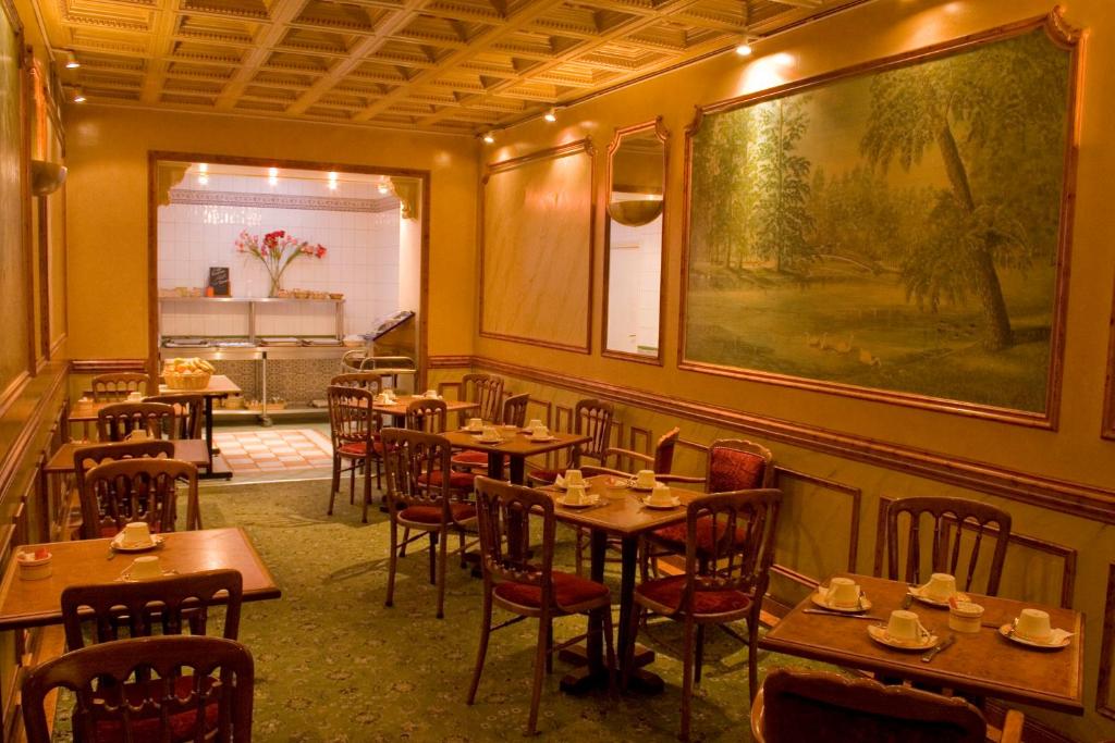 Hotel des 4 Soeurs - Resim 28