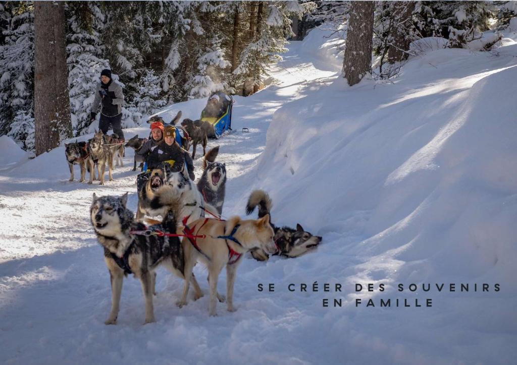 Το Ecrin Blanc Resort Courchevel - Aquapark τον χειμώνα
