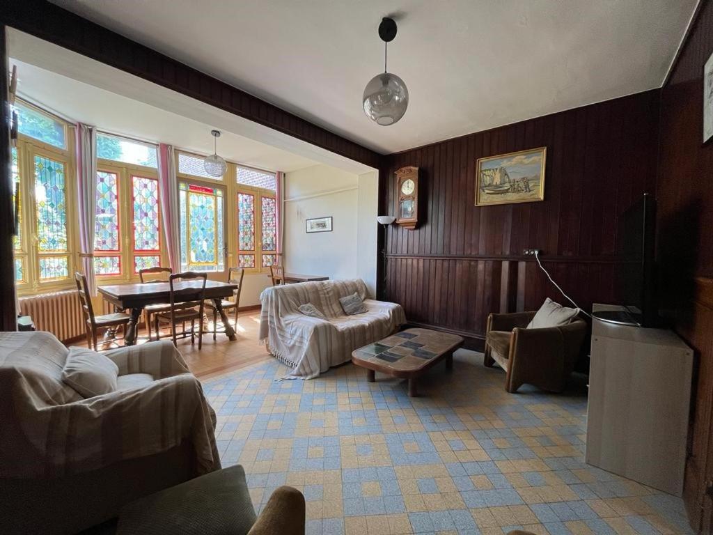 Posedenie v ubytovaní Maison familiale de ville à Etretat
