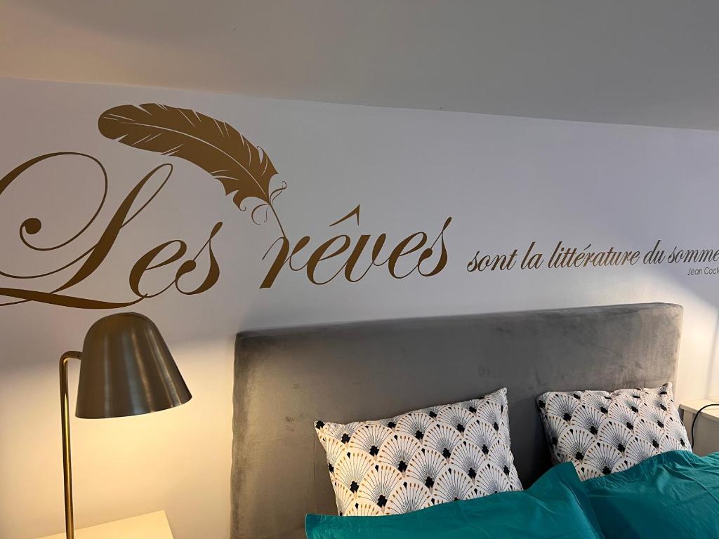 Posezení v ubytování Adorable Gîte (10mn Uzès)