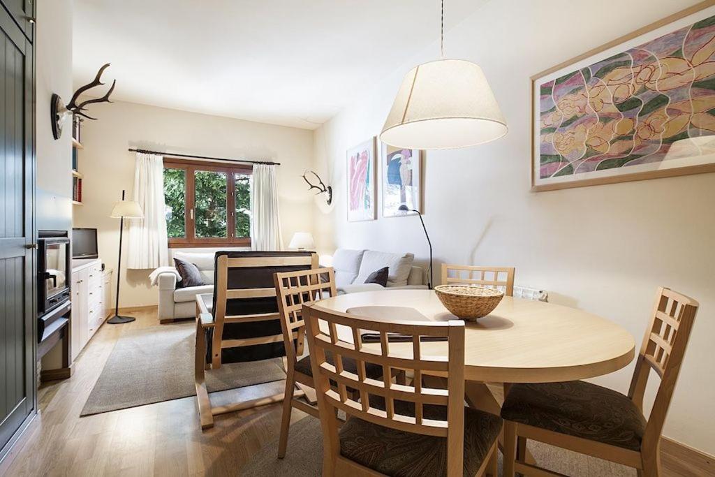 Posezení v ubytování Luderna - Apartamento Tanau A2 Esquirós 2