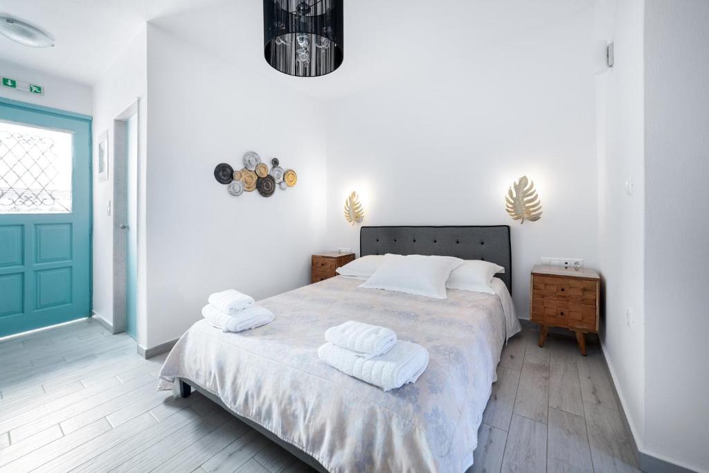 Naxos Cave Suites - 11