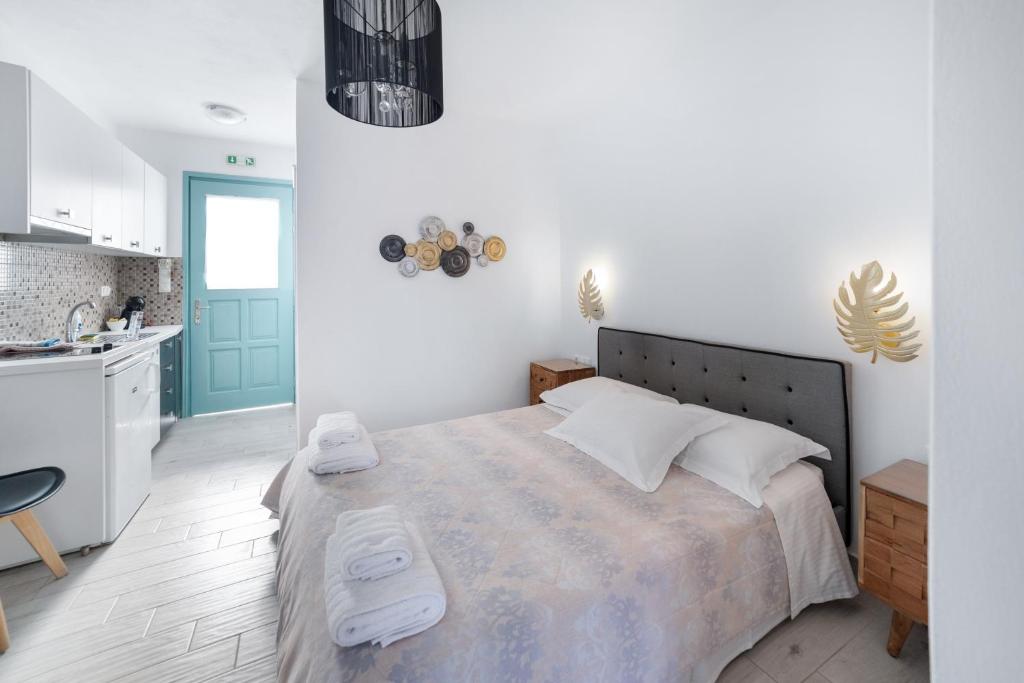 Naxos Cave Suites - 12