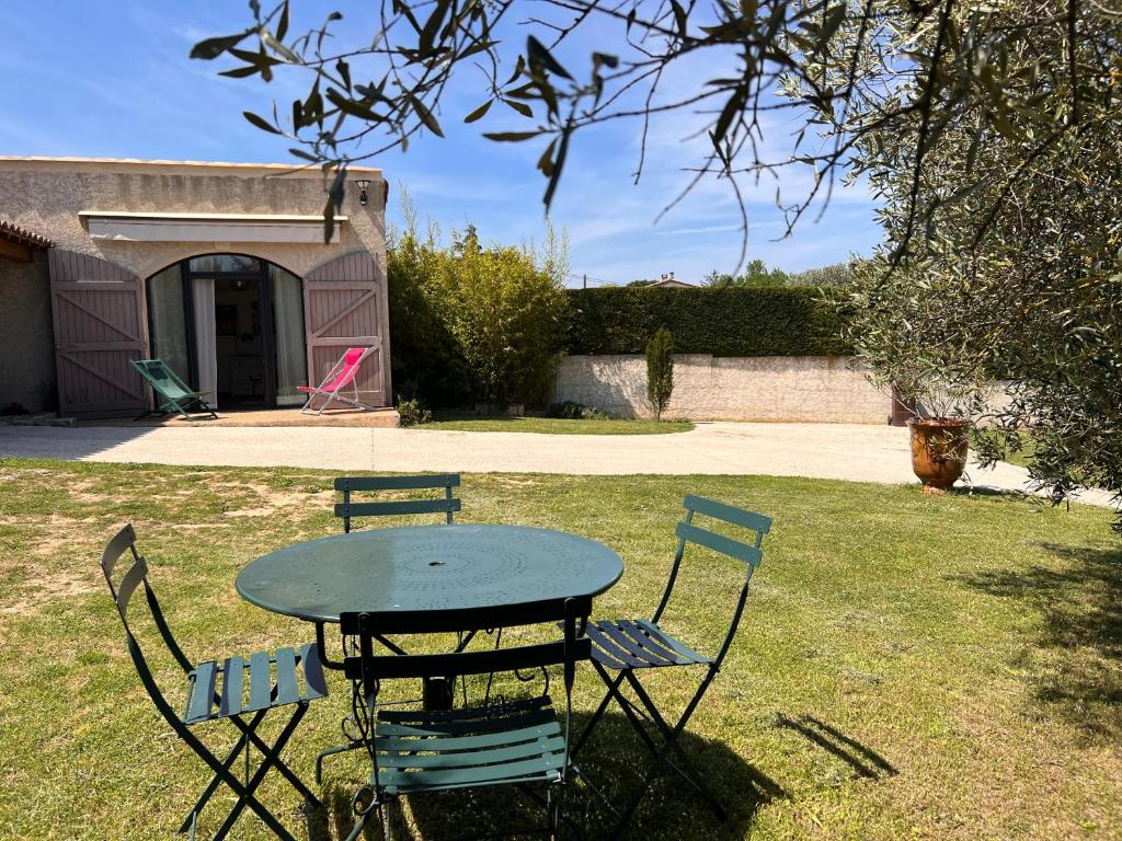 Zahrada ubytování Adorable Gîte (10mn Uzès)