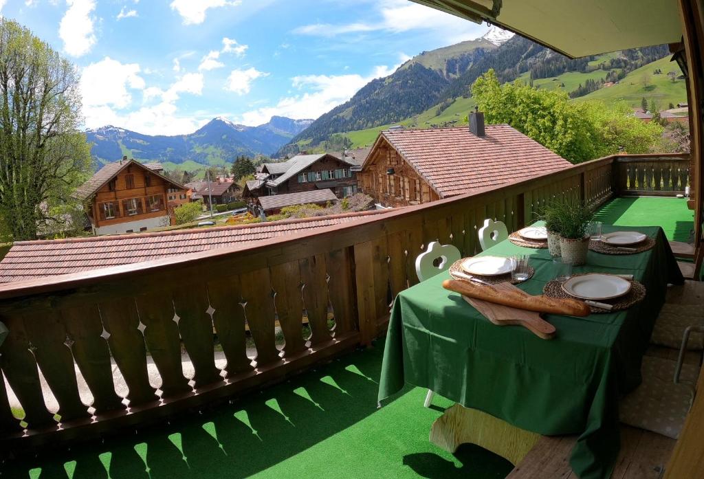 Nespecifikovaný výhled na hory nebo výhled na hory při pohledu z apartmánu