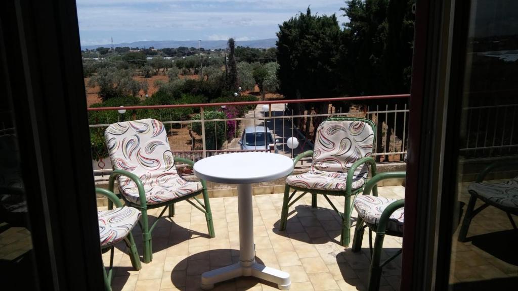 A balcony or terrace at Il gazebo