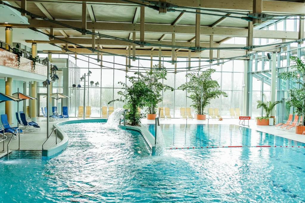 Swimmingpoolen hos eller tæt på Hotel am Vitalpark