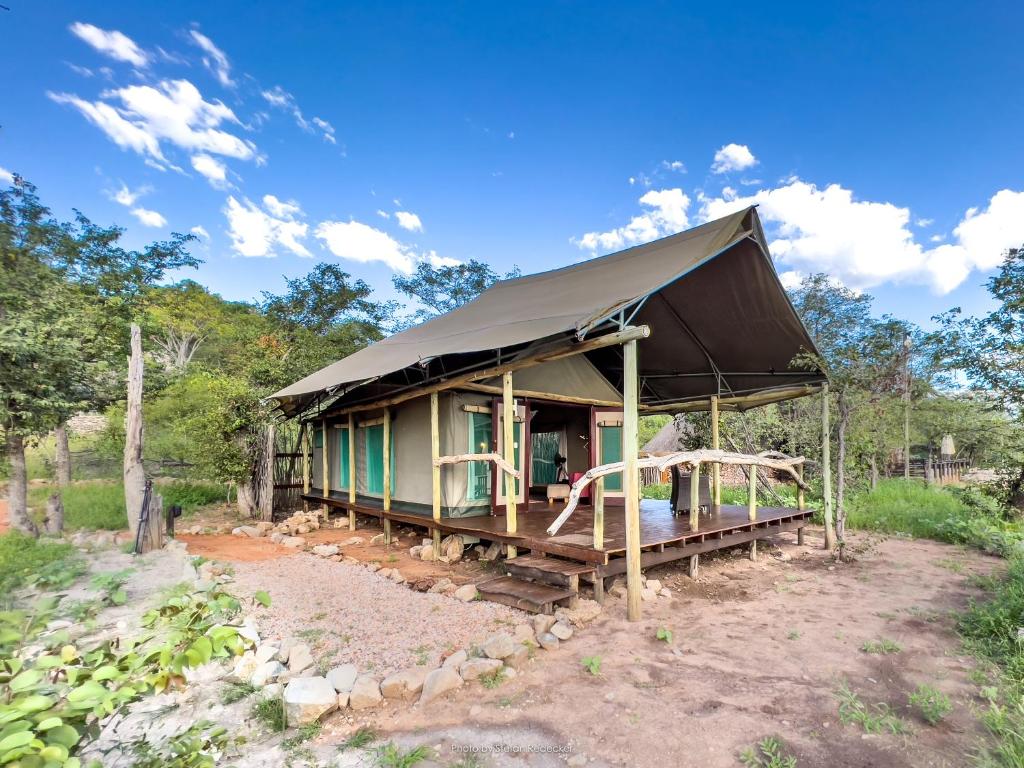 Booking.com: Lodge Ongava Tented Camp , Okaukuejo, Namibie . Réservez votre  hôtel dès maintenant !