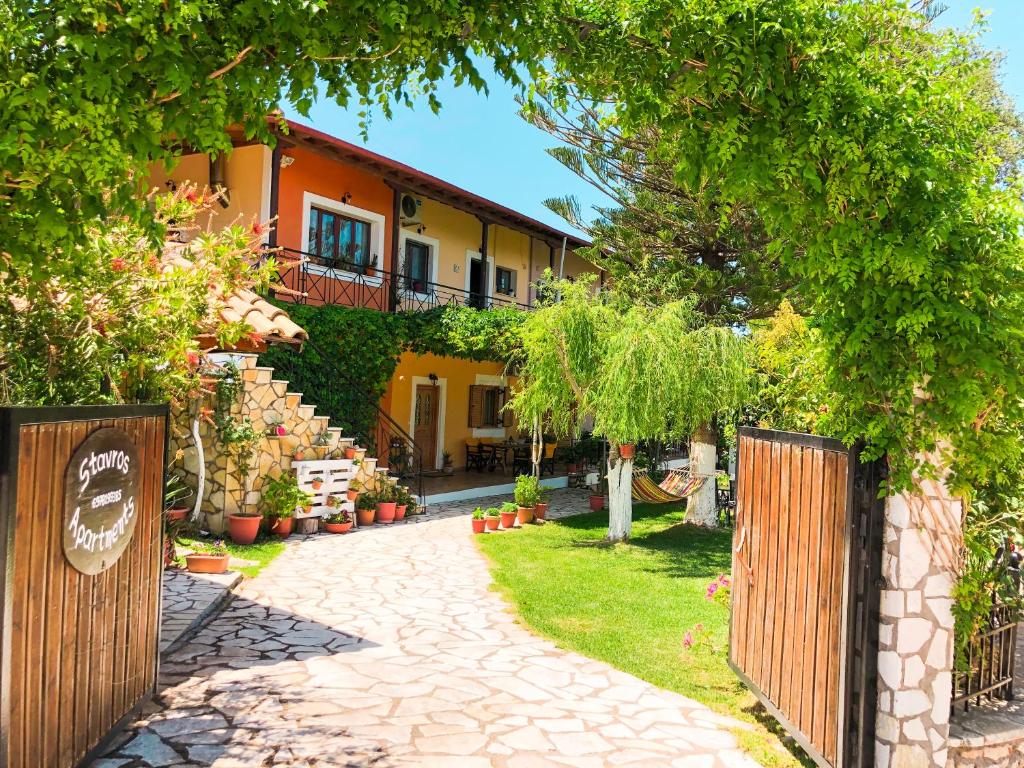 Zahrada ubytování Stavros Apartments