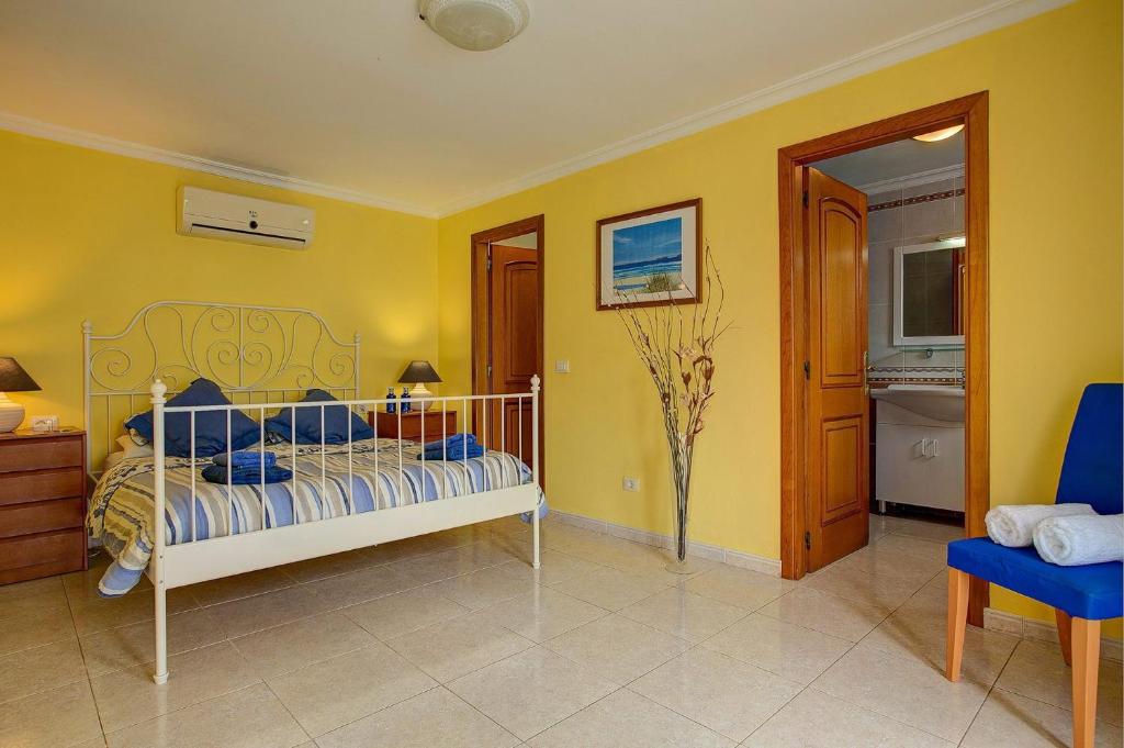 Postel nebo postele na pokoji v ubytování Villa Domingo by Villa Plus