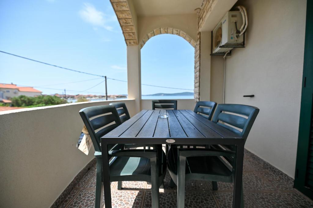 Balkón nebo terasa v ubytování Apartmani Frleta