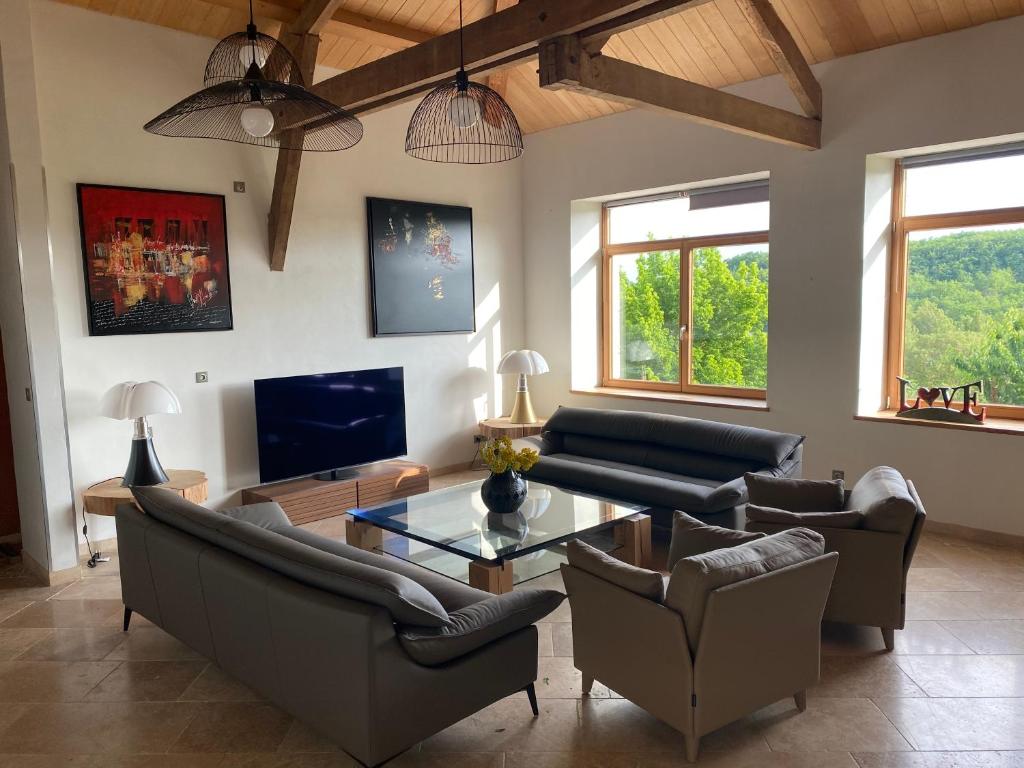 Les Collines du Quercy Blanc - Four-Bedroom House