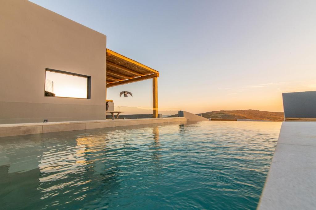 Bazén v ubytování Sunset junior suites nebo v jeho okolí