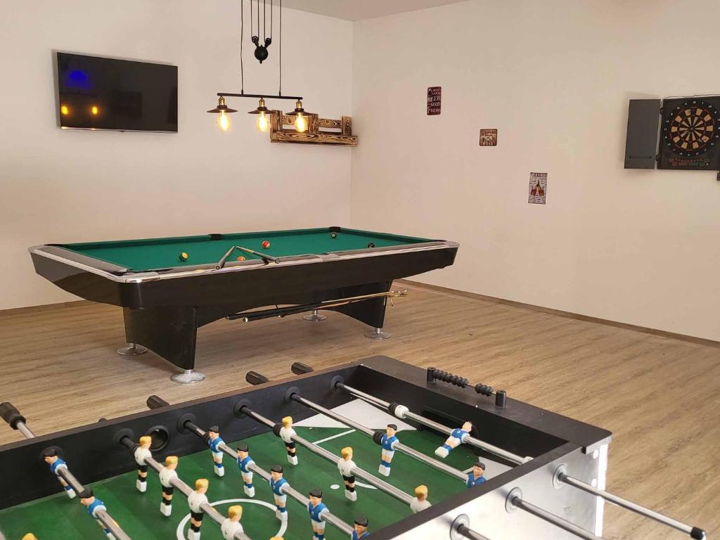 Biliár nebo kulečník v ubytování Ferienhof Gutmichel